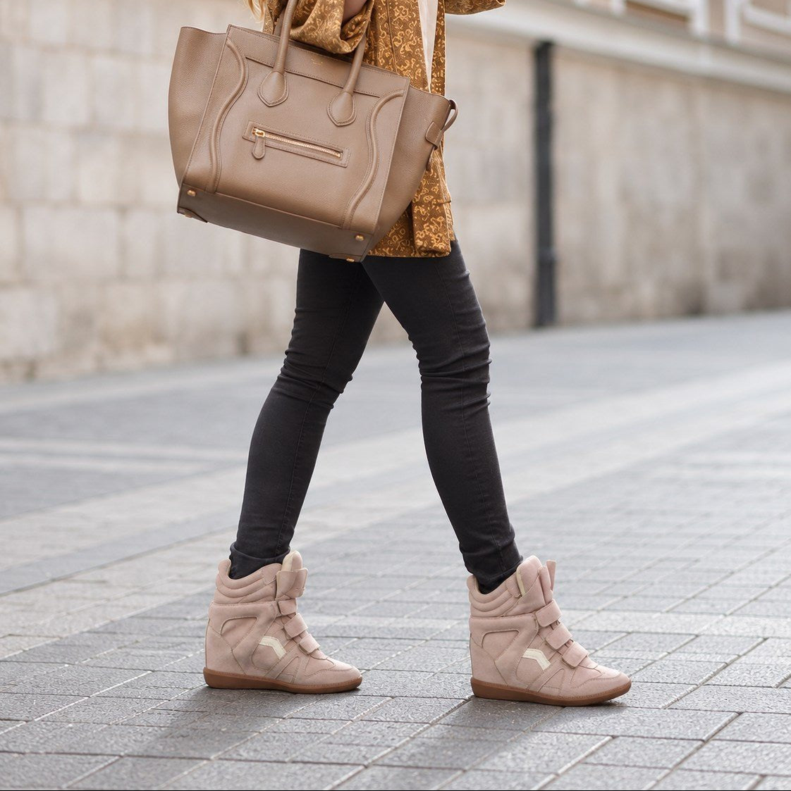 VELORIA – Baskets montantes pour femme avec talon compensé dissimulé