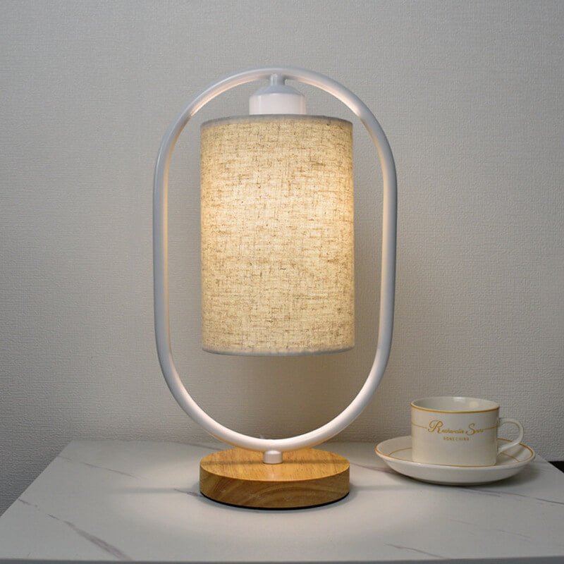 FABRILUX – Lámpara de mesa de tela con acentos de madera y luz cálida