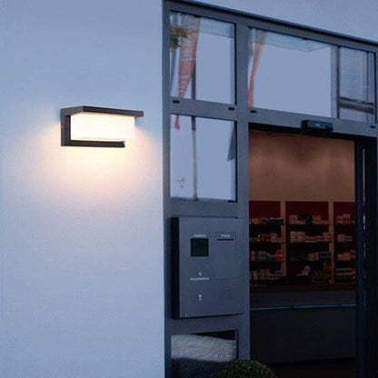 SECULUX – Lámpara de pared LED con sensor de movimiento para mayor seguridad
