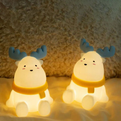 NORDDEER – Lámpara de mesa decorativa de reno con luz LED integrada