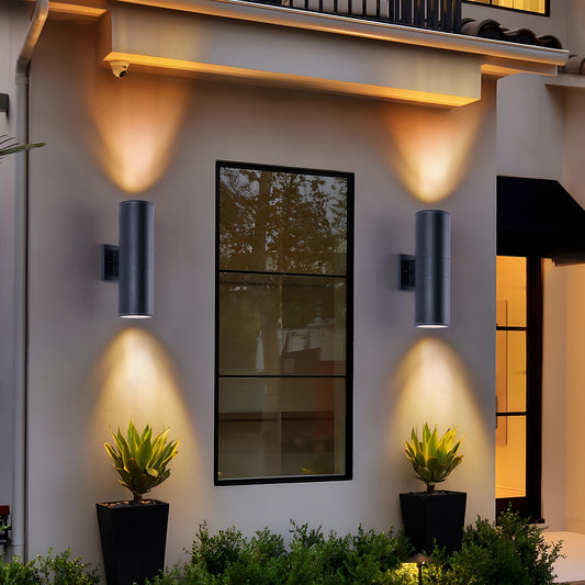 LUXFLOW – Zwarte buitenwandlamp met verlichting naar boven en beneden