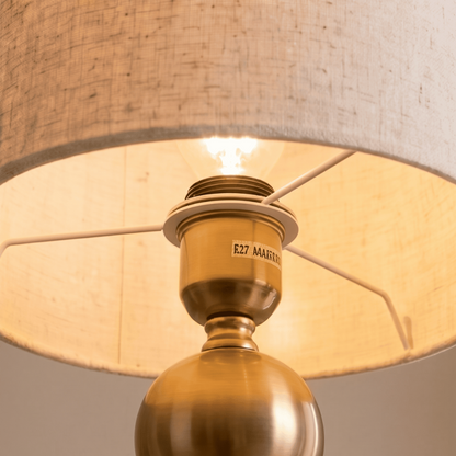 AURELIA – Lámpara de mesa dorada con pantalla de lino beige