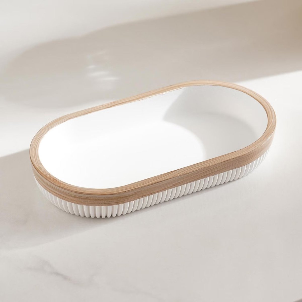 CERAVIA – Set bagno bianco con portasapone, dispenser e bicchiere per una decorazione elegante del bagno