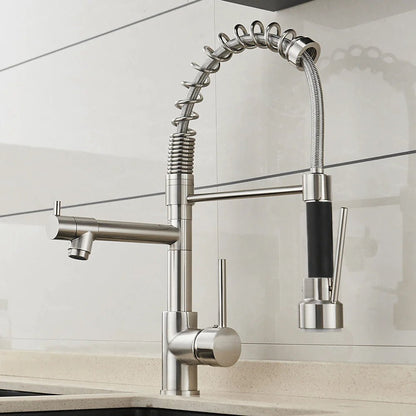 DUALFLOW Kitchen Tap – Moderner Küchenhahn mit Doppelausguss & elegantem Schwarz-Gold-Finish