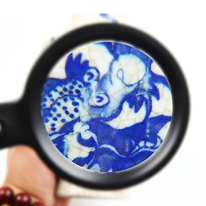 CLARILENS – 10X illuminated reading magnifier