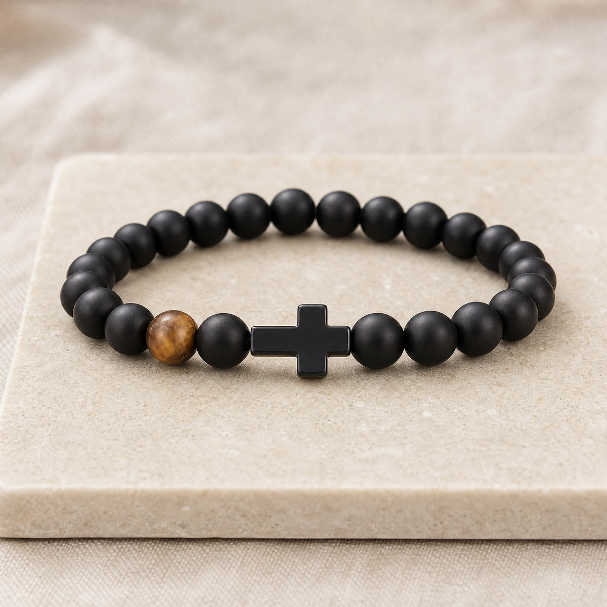 VALORIS – Herrenarmband mit schwarzen Perlen und Kreuzanhänger