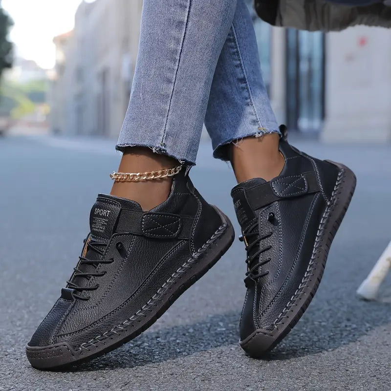 KORVEN – Herren-Sneaker mit breiter Passform und erhöhter Sohle