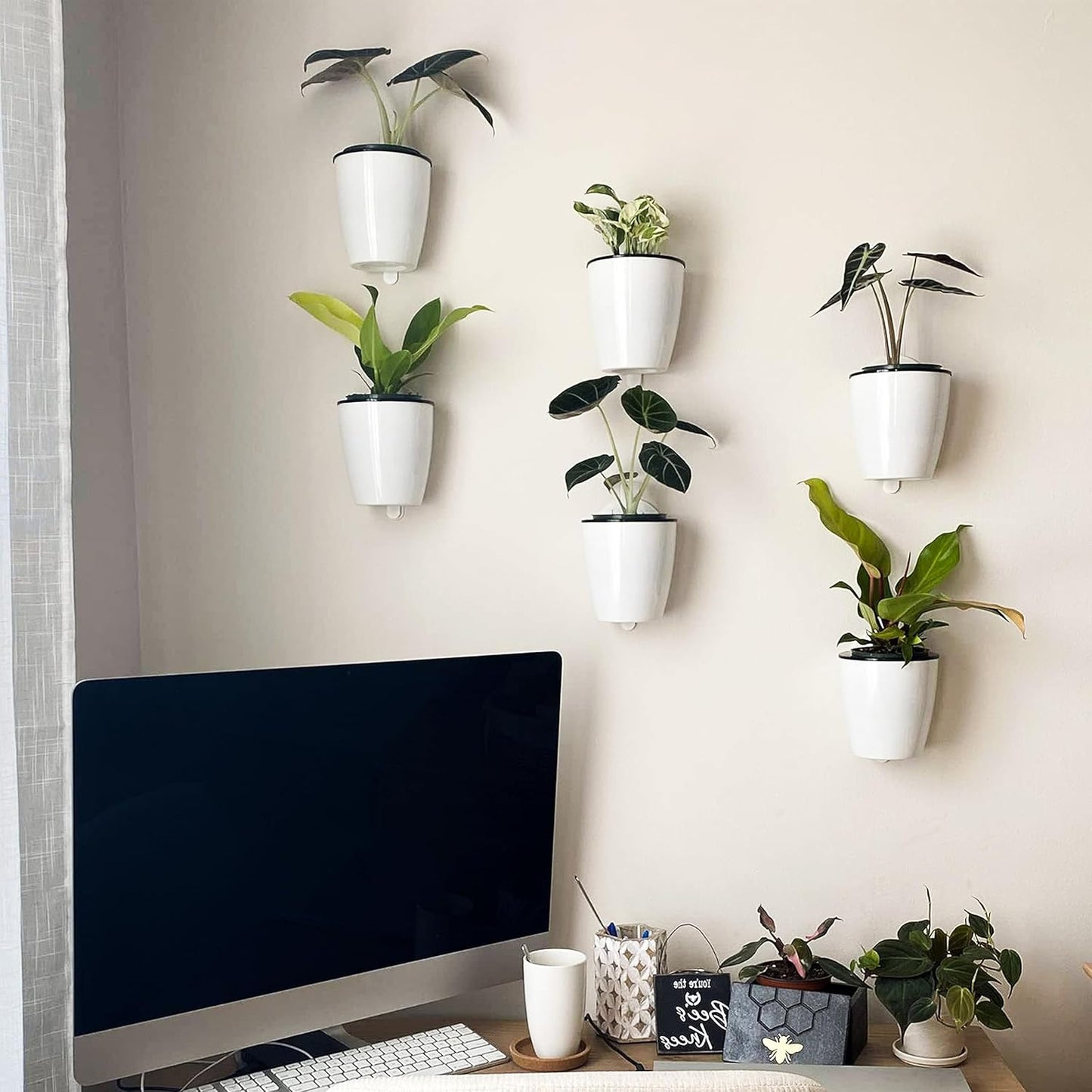 Plantiva Vertical self-watering flower pot