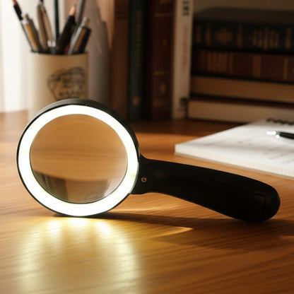 CLARILENS – 10X illuminated reading magnifier
