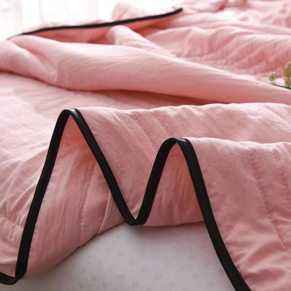 AQUACHILL - Kühlende Kuscheldecke Für Erfrischenden Komfort Und Atmungsaktive Entspannung 4