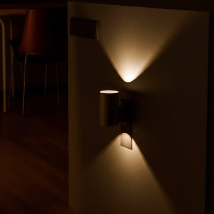 AURORA Night Light - Dimmable LED night light with day/night sensor for pleasant room lighting