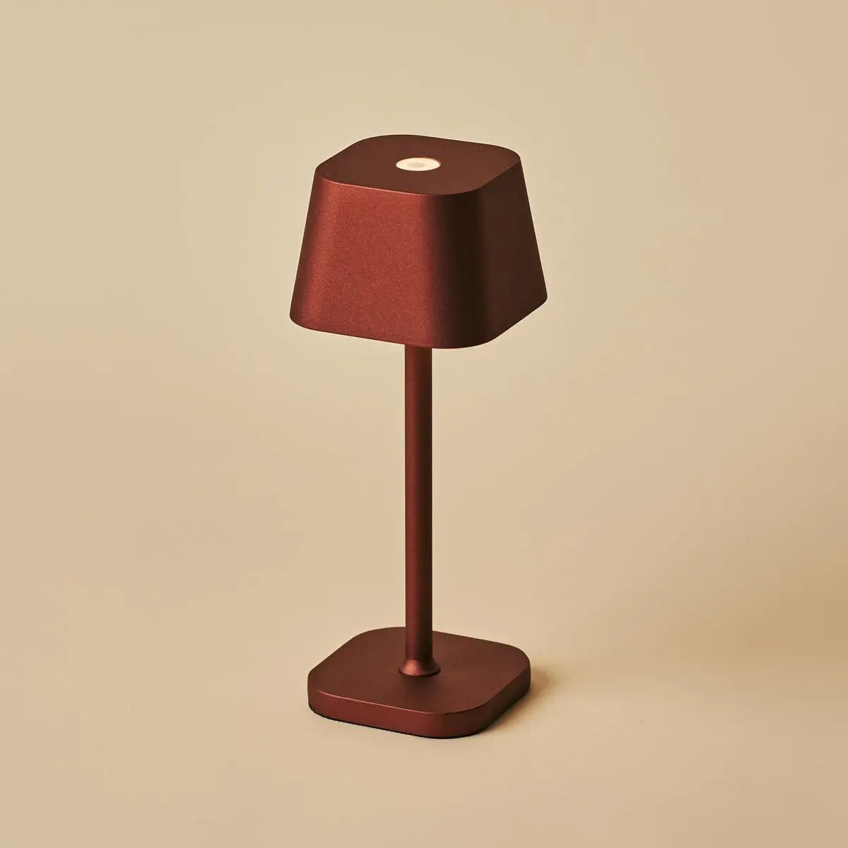 BRONZIFY – Elegante tafellamp in brons, dimbaar en draadloos