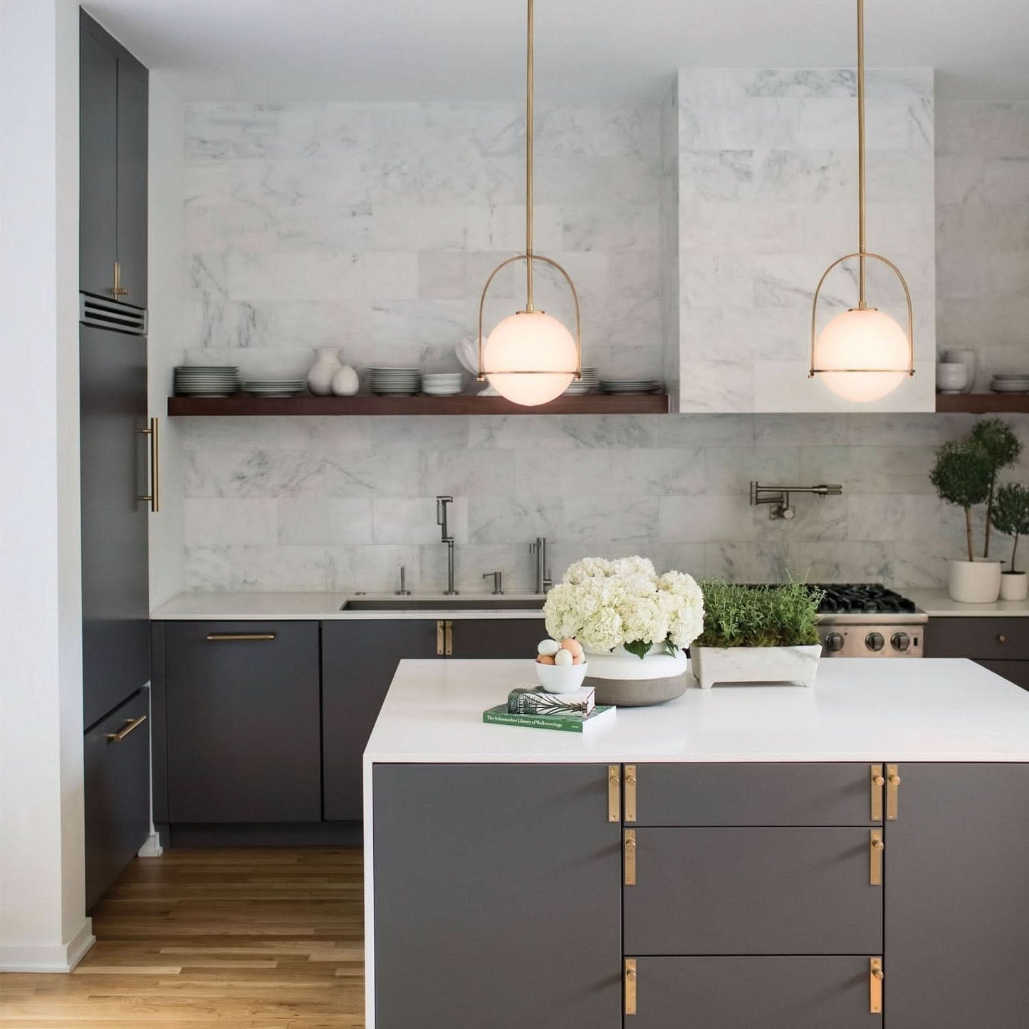 BRILLERA – Verstellbare Pendelleuchte mit elegantem Opalglas-Finish 2