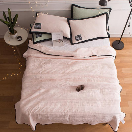 CoolBreeze Summer Cooling Blanket - Breathable cooling blanket for hot summer nights