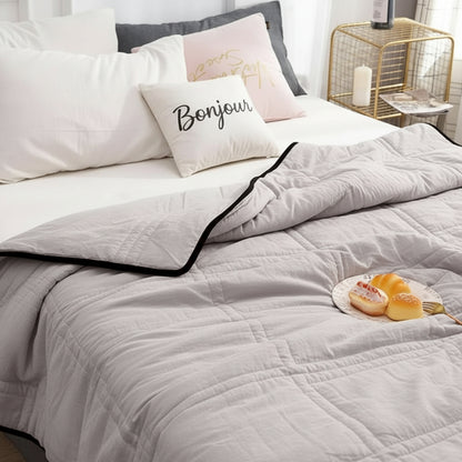 CoolBreeze Summer Cooling Blanket - Breathable cooling blanket for hot summer nights