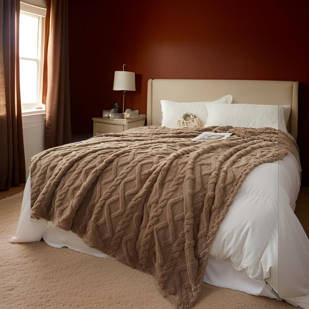 COZYDRAPE – Doppellagige Fleecedecke mit modernem geometrischem Design 8