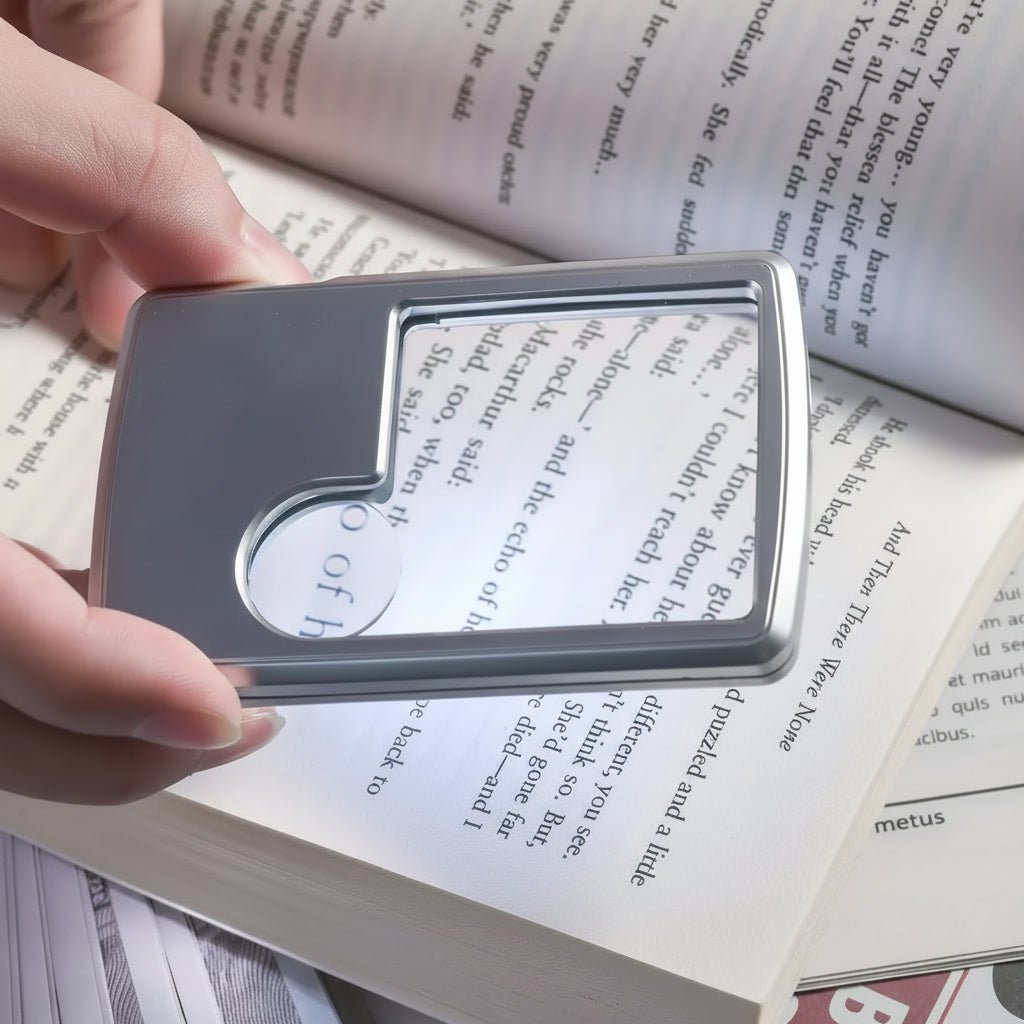 DETAILGLOW – LED-Taschenlupe mit 3-fachem/6-fachem Präzisionszoom 2