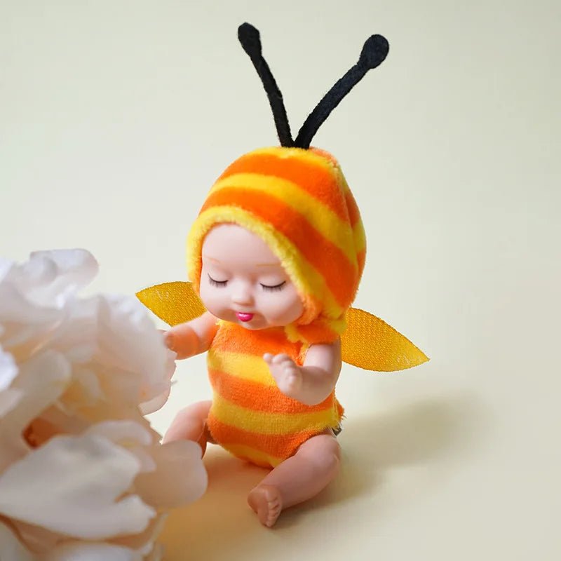 DOLLINA – Niedliche Mini-Schlafpuppe für Babys 9