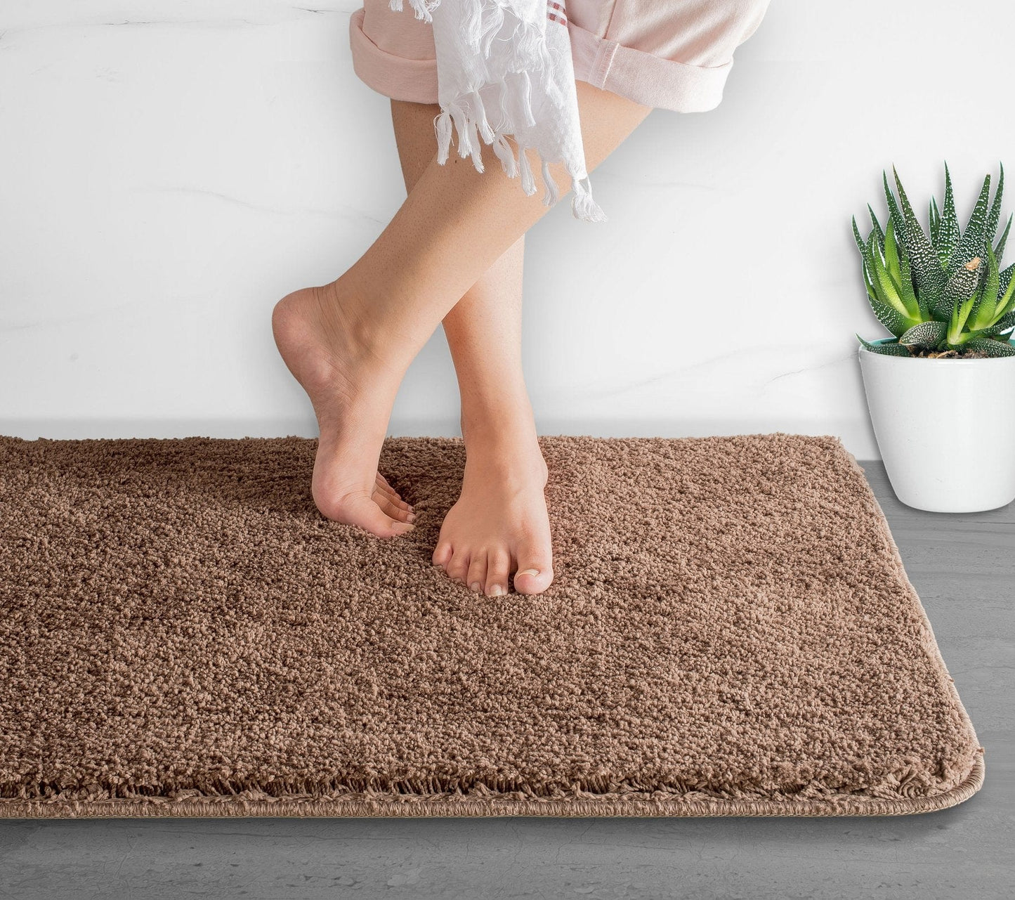 DRYSENSE – Rutschfeste, extrem saugfähige Mikrofaser-Badematte für Badezimmerkomfort 24