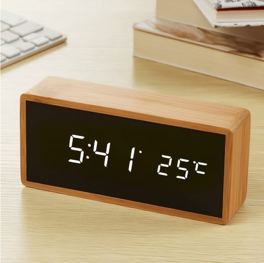 ECOCLOCK – LED-Wecker aus Bambus mit Zeit- und Temperaturanzeige 0