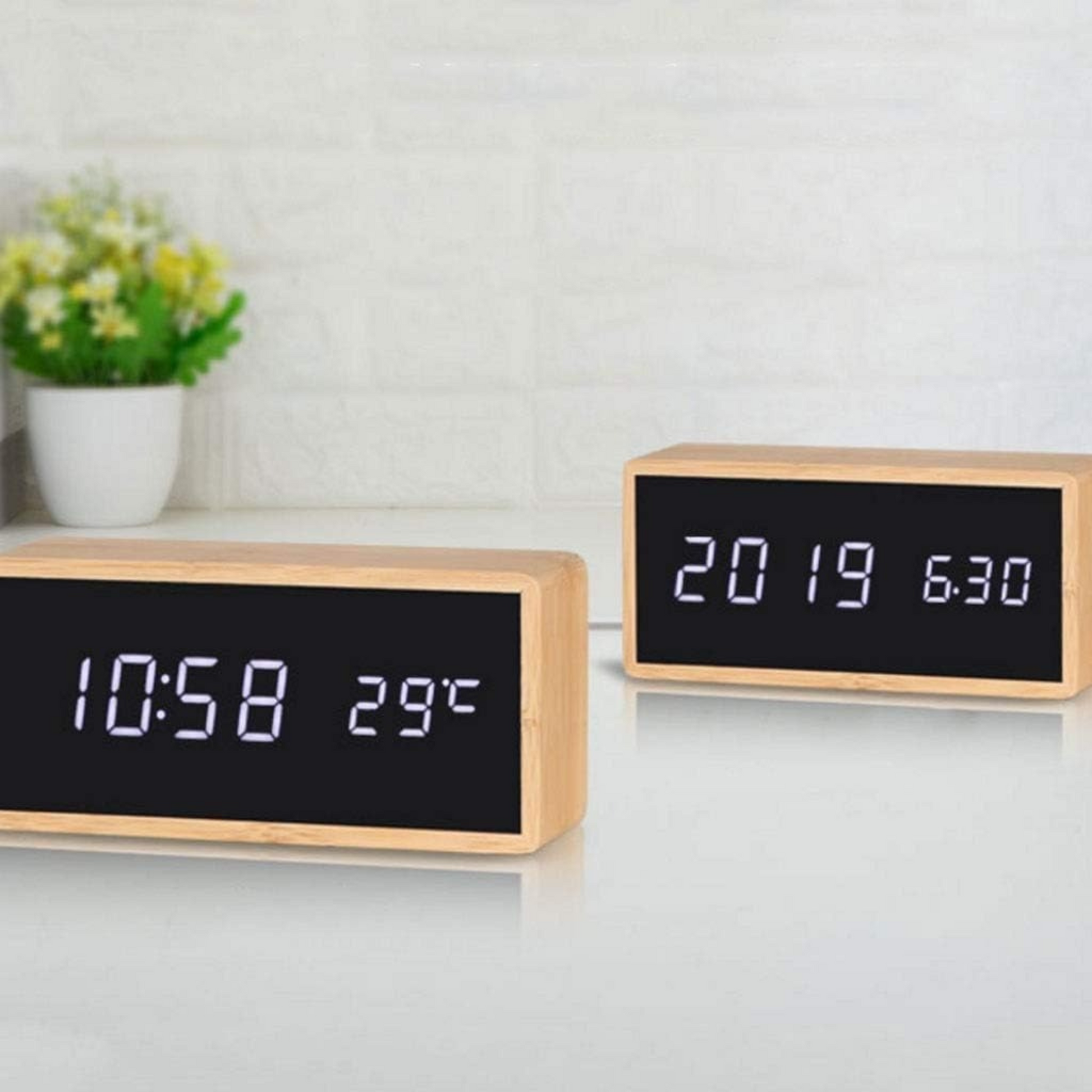 ECOCLOCK – LED-Wecker aus Bambus mit Zeit- und Temperaturanzeige 4