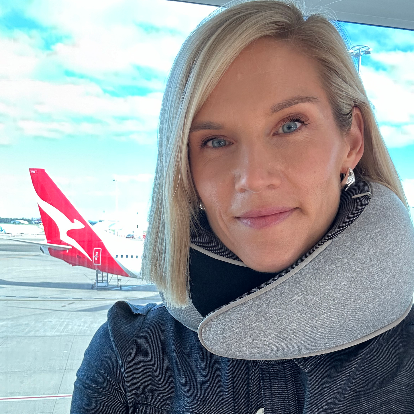 RESTIFY – Ergonomic Travel Pillow for Ultimate Comfort