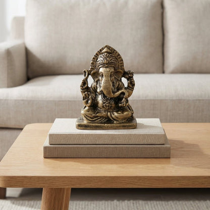 Ganesha-Skulptur - Handgefertigte Harzfigur für Glück und Wohlstand 0