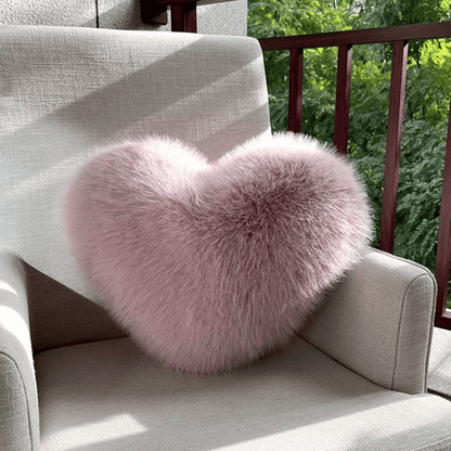 HEARTLUX – Weiches Herzkissen aus Kunstfell für moderne Wohndekoration 5
