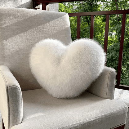 HEARTLUX – Weiches Herzkissen aus Kunstfell für moderne Wohndekoration 7