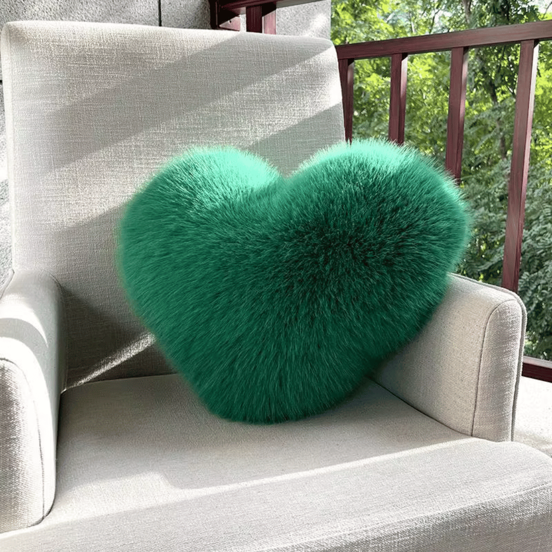 HEARTLUX – Weiches Herzkissen aus Kunstfell für moderne Wohndekoration 8