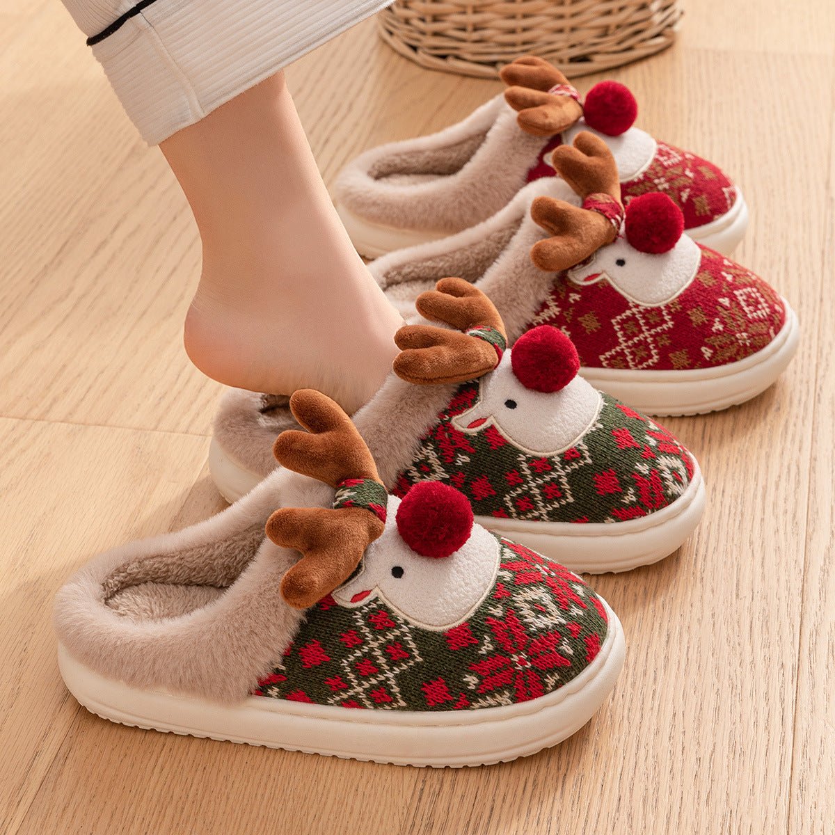 HOLISTEP – Weihnachtshausschuhe mit Stickerei und rutschfester PVC-Sohle 7