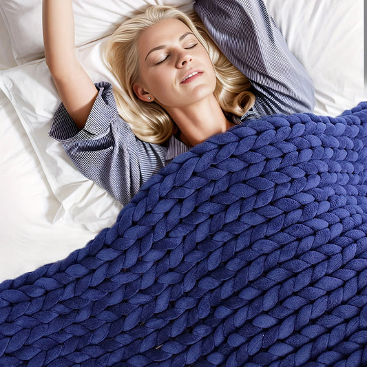 Loomora – Handmade Minky Chunky Blanket for Ultimate Comfort