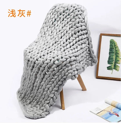 Loomora – Handmade Minky Chunky Blanket for Ultimate Comfort