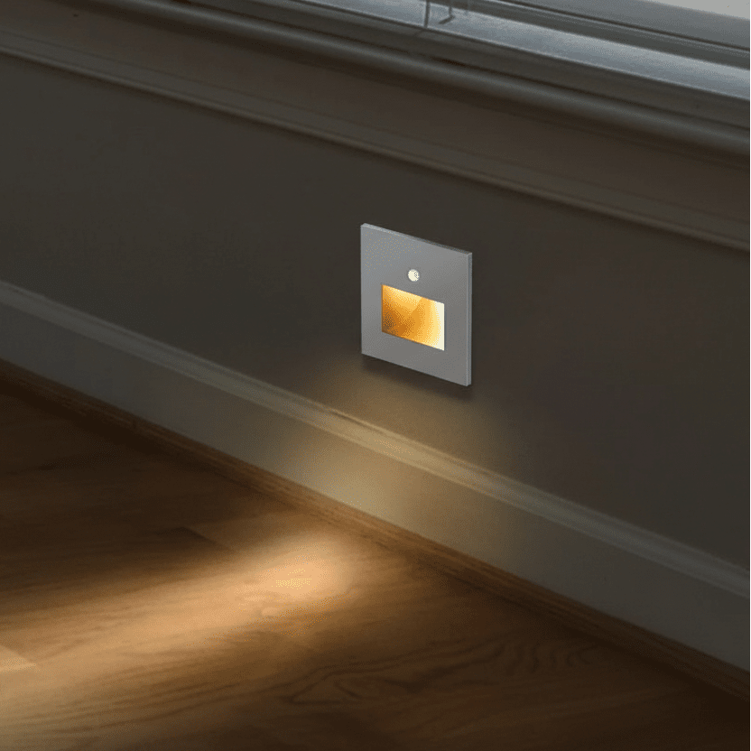 GLOWPATH – Luce a LED per gradini con rilevamento del movimento per luce ambientale soffusa