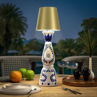 LumiBottle – Cable lamp for bottles with warm white LED light