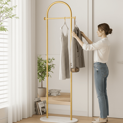 GARMENTARCH Kleiderständer | Schafft Ordnung im Schlafzimmer | Freistehender Kleiderständer
