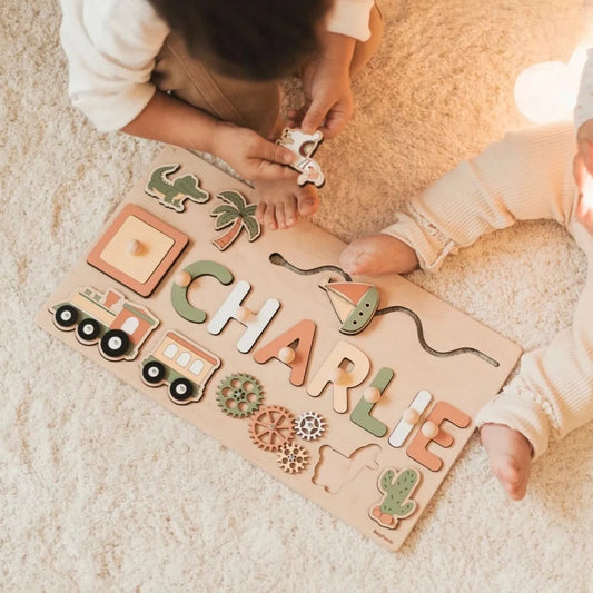 Kleines Namenspuzzle aus Holz | Personalisiertes Montessori-Spielzeug | Individuelles Namenslernpuzzle | Pädagogisches Holzgeschenk für Kleinkinder 0