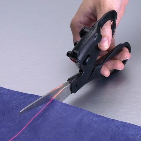 LaserCut - Präzisionsschere Mit Integrierter Laserführung Für Exakte Schnitte 5