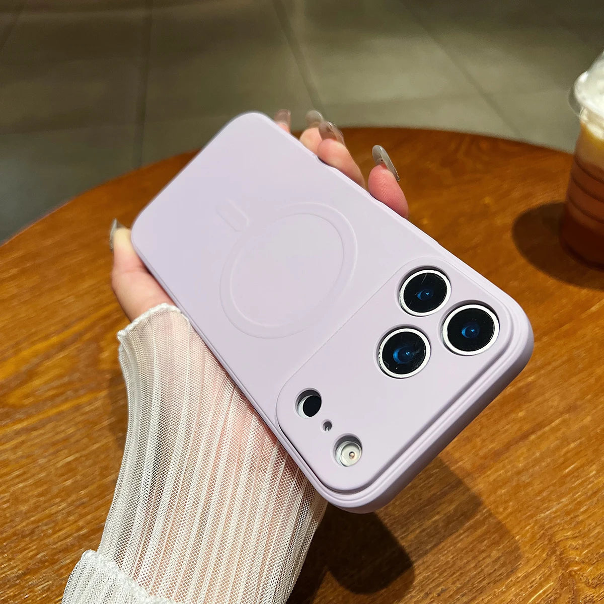 MAGNASOFT – Magnetische weiche Silikonhülle für die iPhone 17-Serie 0
