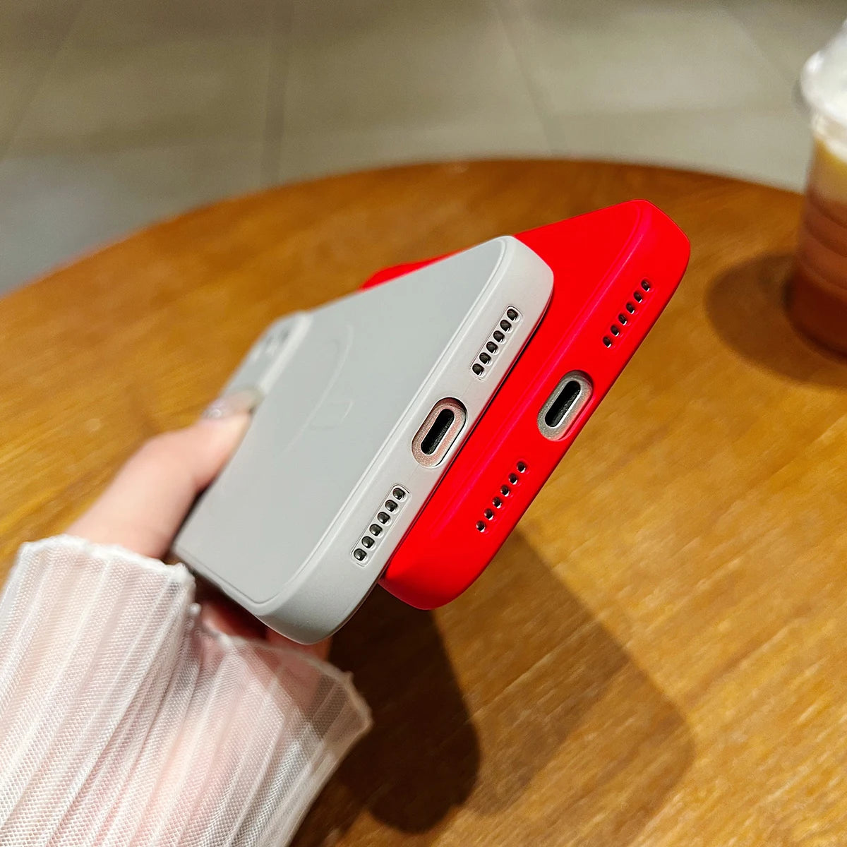 MAGNASOFT – Magnetische weiche Silikonhülle für die iPhone 17-Serie 5