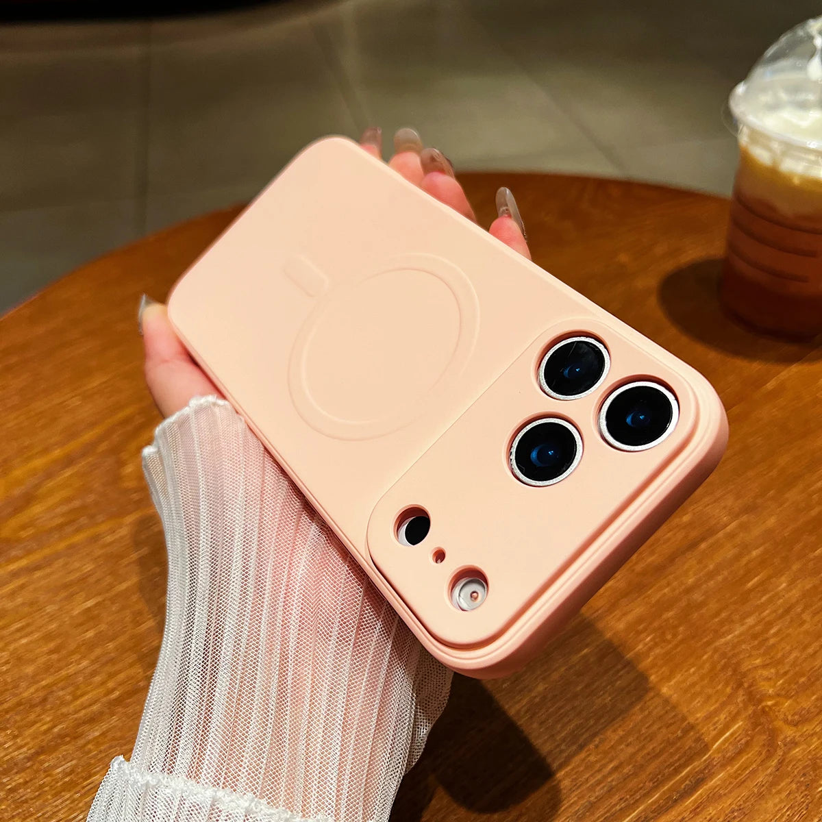 MAGNASOFT – Magnetische weiche Silikonhülle für die iPhone 17-Serie 7