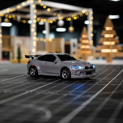 MICRODRIFT – 1:64 Mini-Rennwagen mit 2,4G-Fernsteuerung und Driftreifen 1