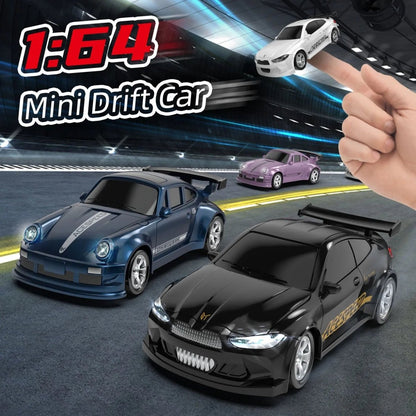 MICRODRIFT – 1:64 Mini-Rennwagen mit 2,4G-Fernsteuerung und Driftreifen 4