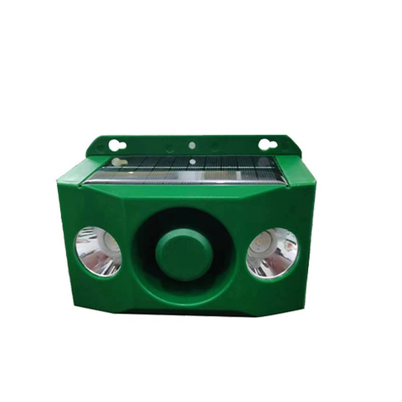 BEASTGUARD – Solar Animal Repellent with Alarm & LED for Effective Outdoor Protection