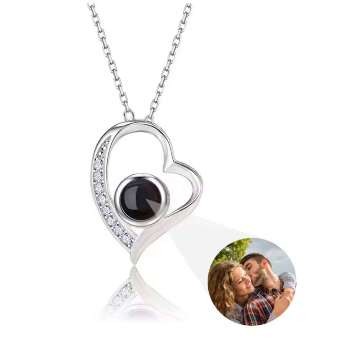 LUMORIS – Photo projection string lights with personalized image