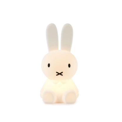 Miffy Dekorationsfigur - Ikonisches Kaninchen für Stilvolle Wohnräume 2