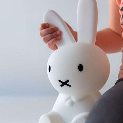 Miffy Dekorationsfigur - Ikonisches Kaninchen für Stilvolle Wohnräume 3