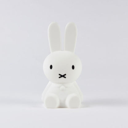Miffy Dekorationsfigur - Ikonisches Kaninchen für Stilvolle Wohnräume 7