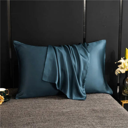 SilkNest Pillowcase – Luxurious, Easy-Care & Solid-Colored for Comfortable Sleep