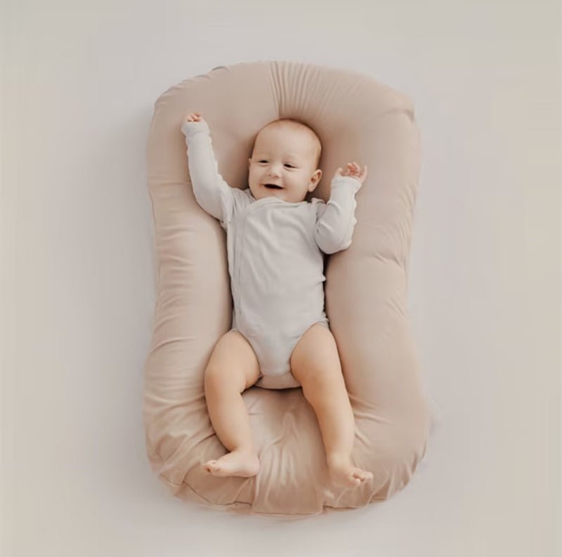 Nuvora Baby Orthopädisches Kissen | Weiche Memory-Schaum-Unterstützung für eine gesunde Kopfform 0